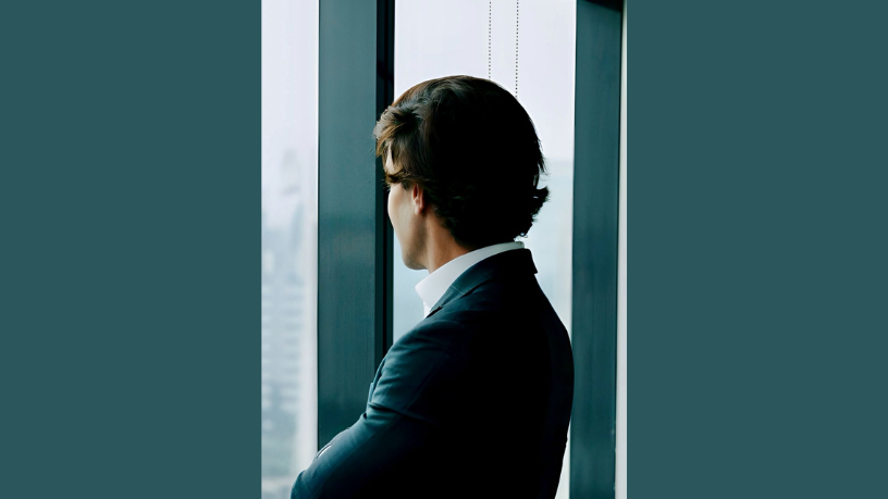 Ian dos Anjos Cunha explora como esportes radicais funcionam como laboratório de performance, revelando lições valiosas para a liderança estratégica contemporânea.